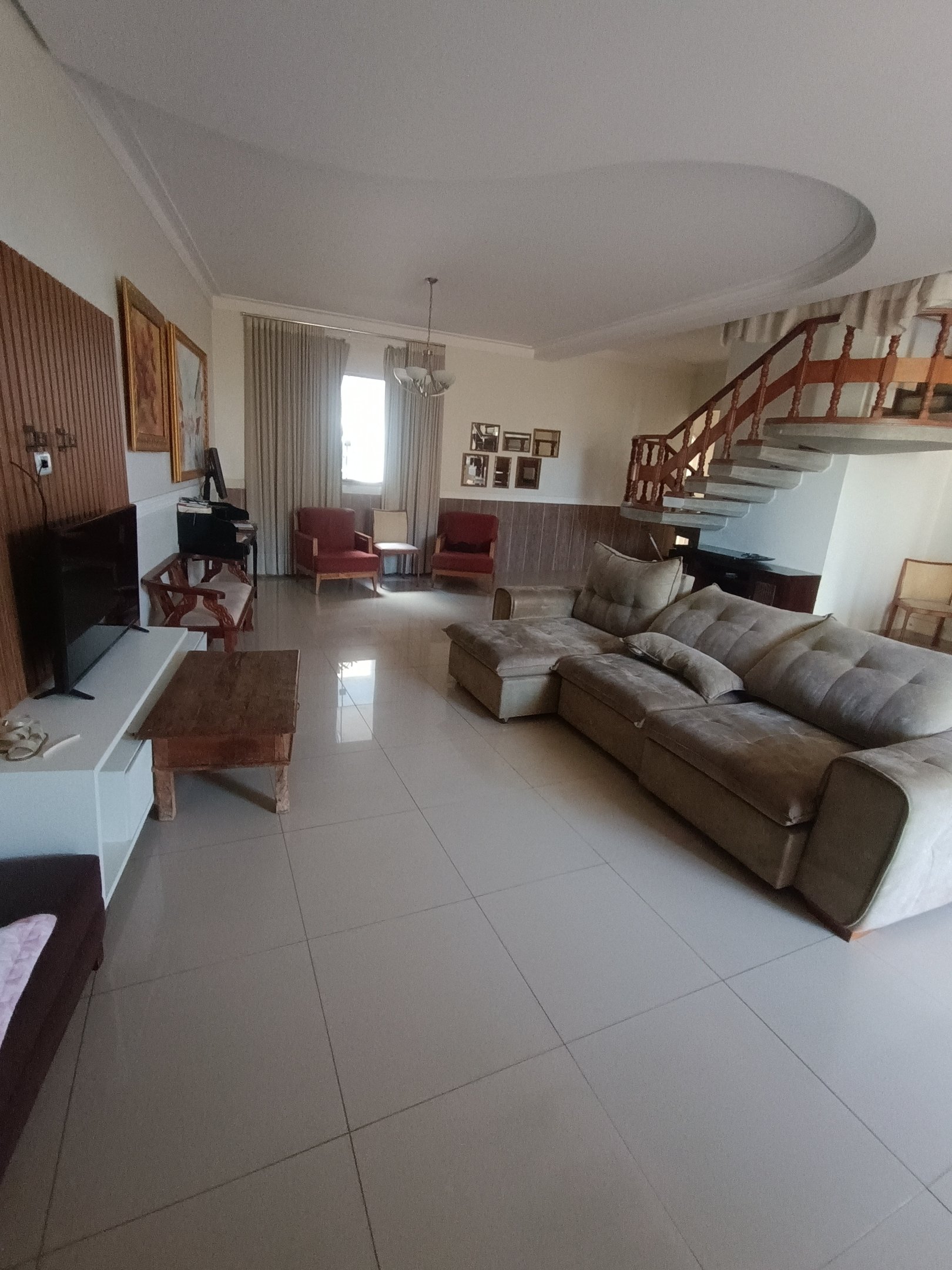 1747956394489-A0xvPzaX5NsZJ3e4