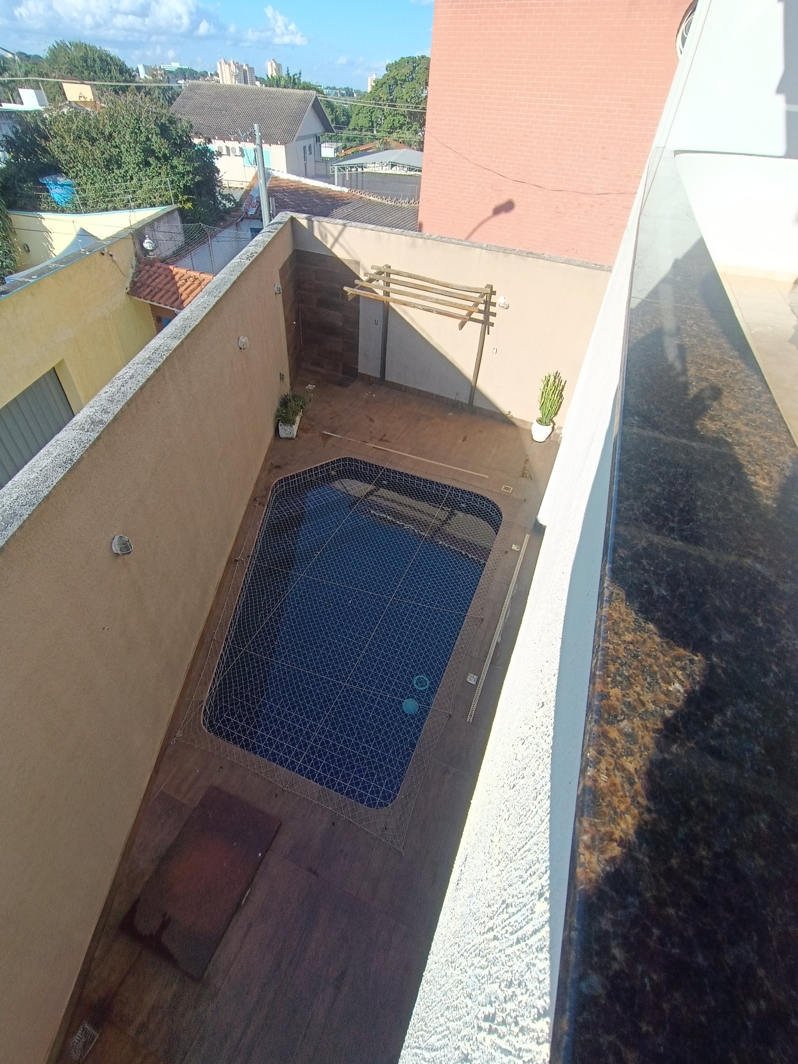 1747956394739-AQEe2PLoxQtn470a